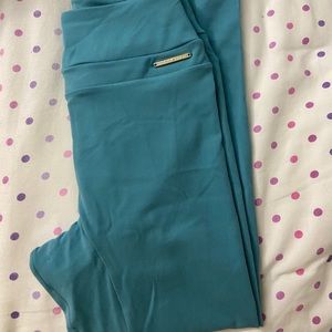 Whitney leggings small